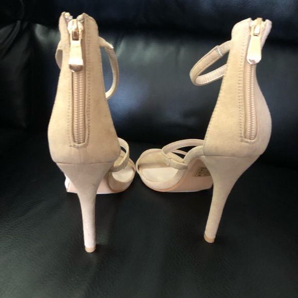 So me Strappy nude heels - Picture 2 of 4